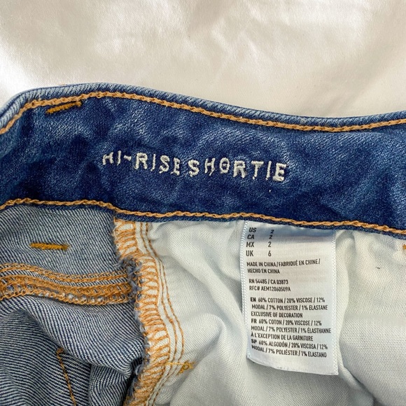 2/$40💜 CLOSET CLEAN OUT: American Eagle denim shorts - Picture 5 of 9